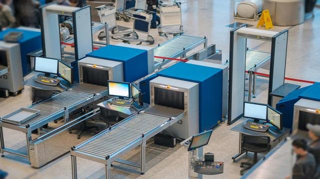 Mang trứng rung lên máy bay có bị phát hiện không? Sự thật cần biết trước khi mang theo